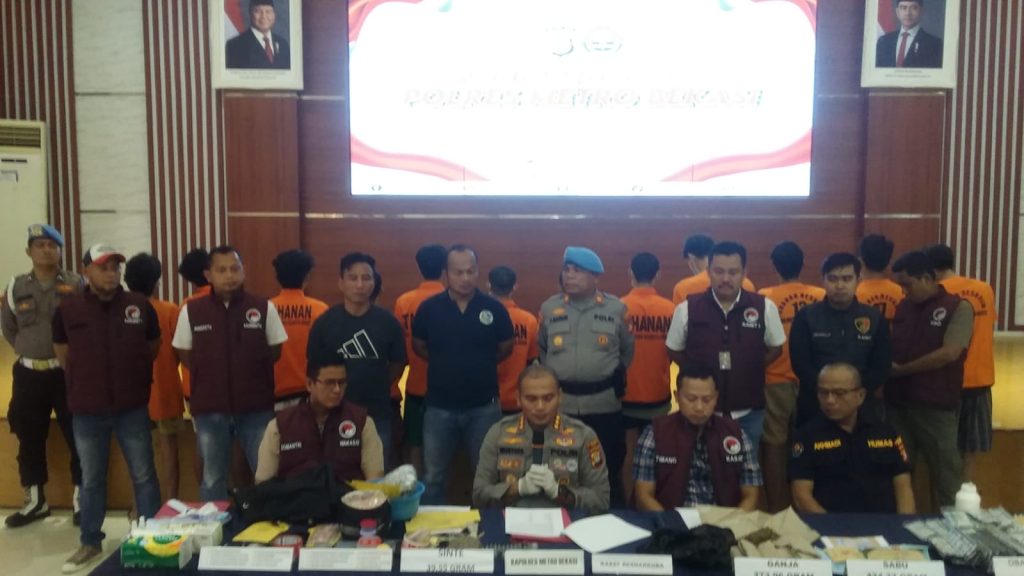 Sat Resnarkoba Polres Metro Bekasi Bongkar Jaringan Narkoba, 10 Tersangka Ditangkap