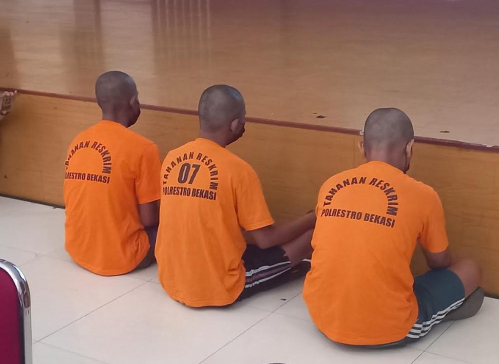 Dua Pelaku Pembegal Anggota Polri dan Satu Penadah Ditangkap Polisi Di Bekasi