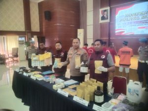 Barang Bukti Berbagai Narkotika dan Obat-Obatan Keras Senilai Rp1,3 Miliar Diamankan Polisi