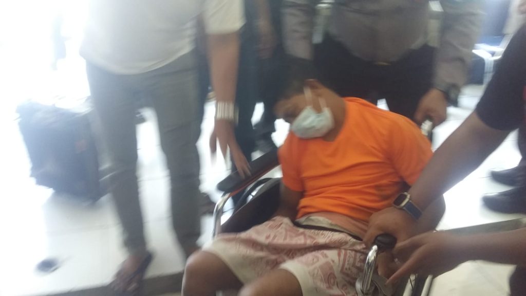 SA, Pelaku Sodomi Pura-Pura Tidur Saat Konferensi Pers