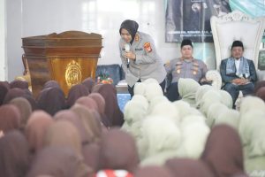 Police Go to School, Kapolrestro Bekasi Ajak Santri dan Pelajar Jauhi Kenakalan Remaja