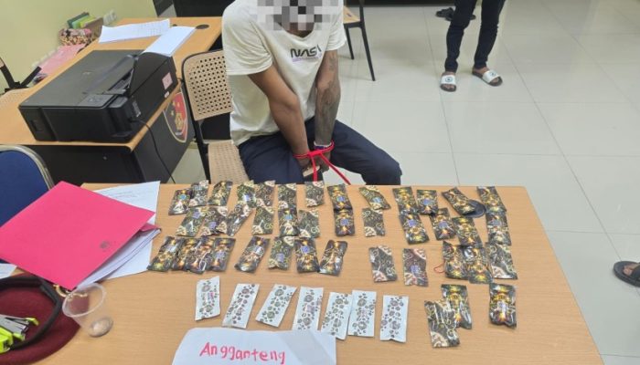Polsek Babelan Amankan Satu Orang Pengedar Narkotika dan Dua Orang Pemakai