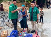 Kekeringan, PAC GP Ansor Cikut Salurkan 15.000 Liter Air Bersih dan Air Mineral di Cibarusah